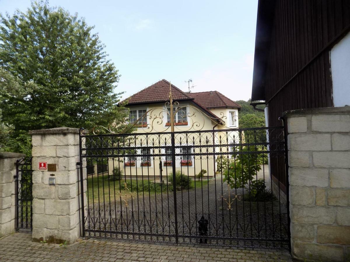 Ferienwohnung Landhaus Florian Rovensko pod Troskami Exterior foto