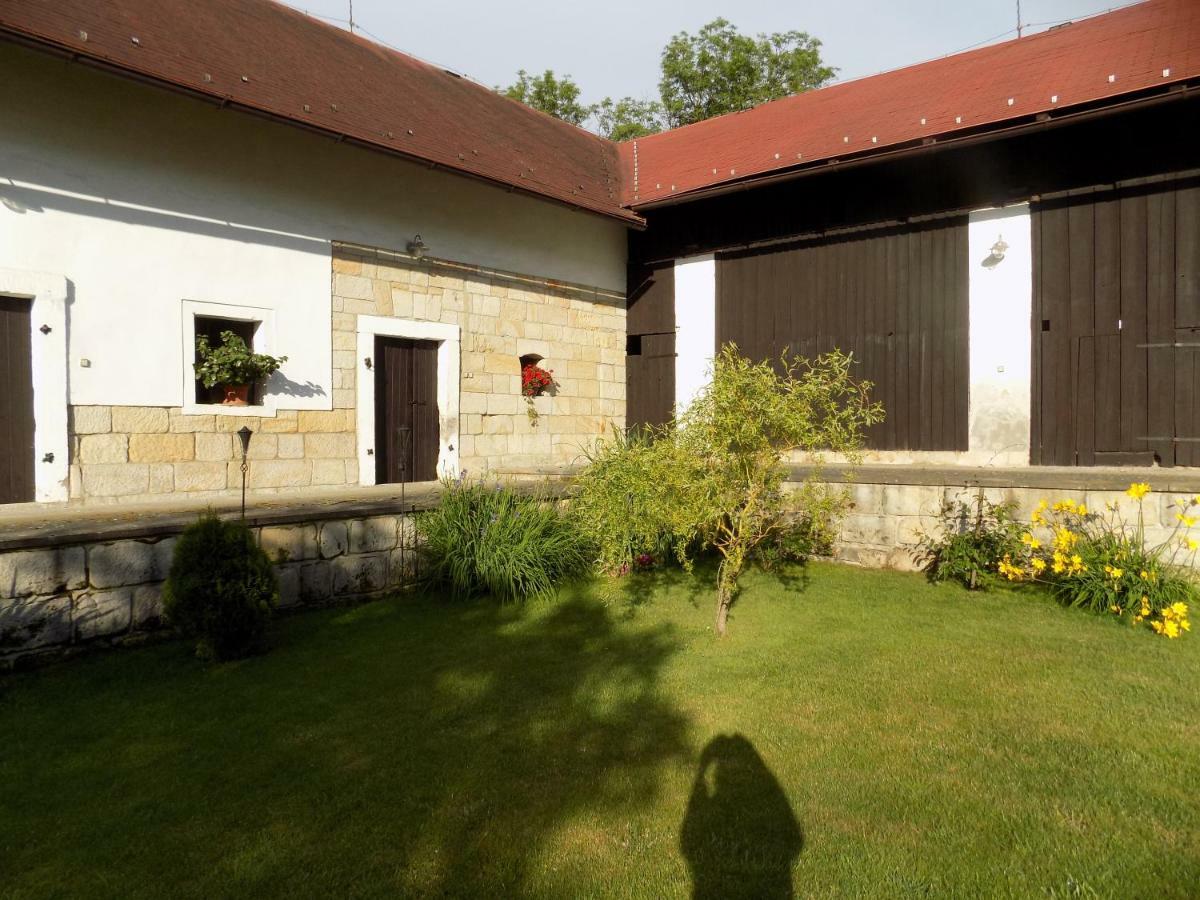 Ferienwohnung Landhaus Florian Rovensko pod Troskami Exterior foto